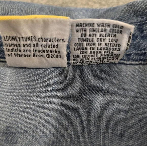 Looney Tunes Tweedy Embroidered Short Sleeve Women's Denim Button-down 14W/16W - Picture 3 of 8